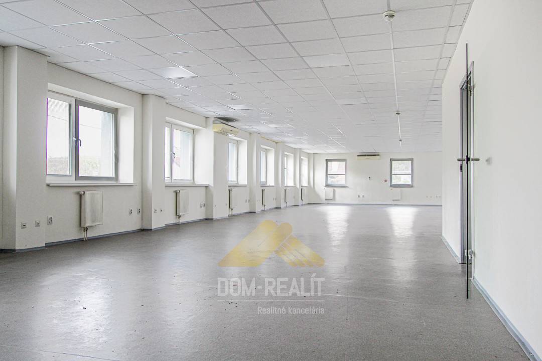 Nehnuteľnosť DOM-REALÍT,  ponúka na prenájom kancelárske priestory v časti Nitra - Staré Mesto