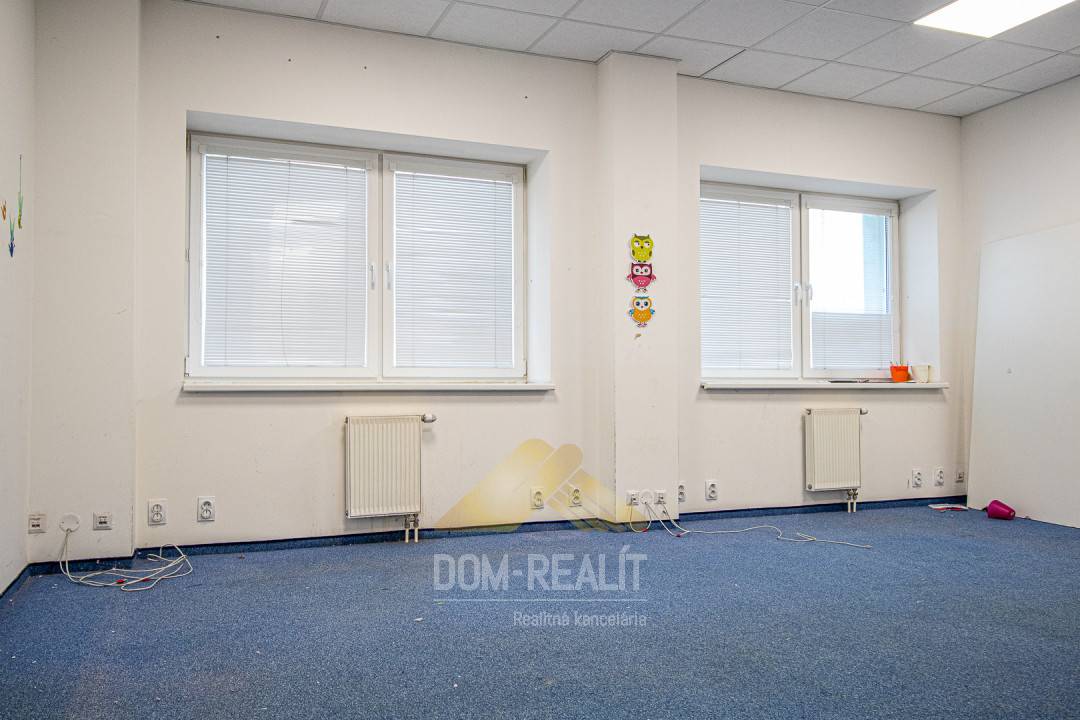 Nehnuteľnosť DOM-REALÍT,  ponúka na prenájom obchodné priestory Nitra - Staré Mesto