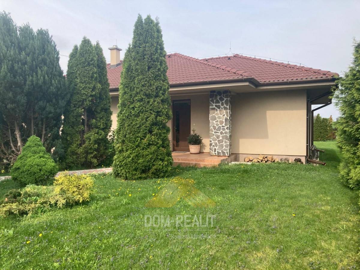 Nehnuteľnosť Predáme príjemný 3 izbový bungalov v obci Cabaj Čápor